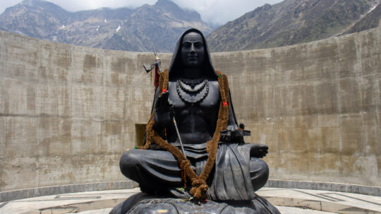 The Monk Who Conquered India Without a Sword